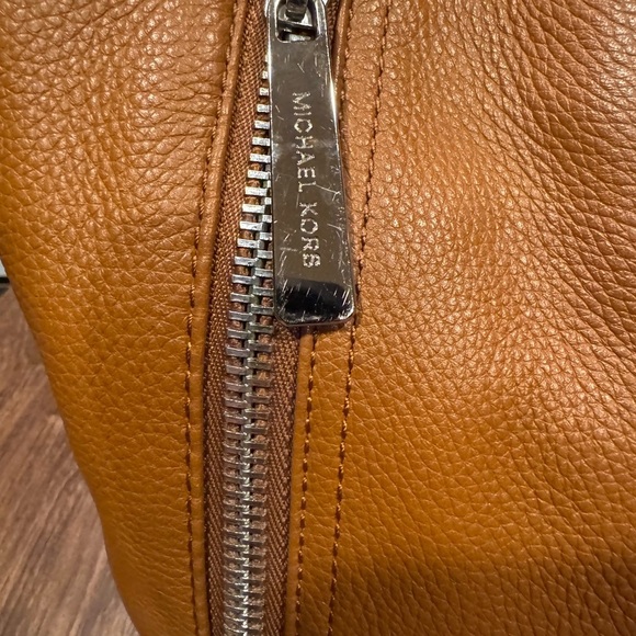 Michael Kors "CROSBY" L HOBO BAG - Picture 3 of 17